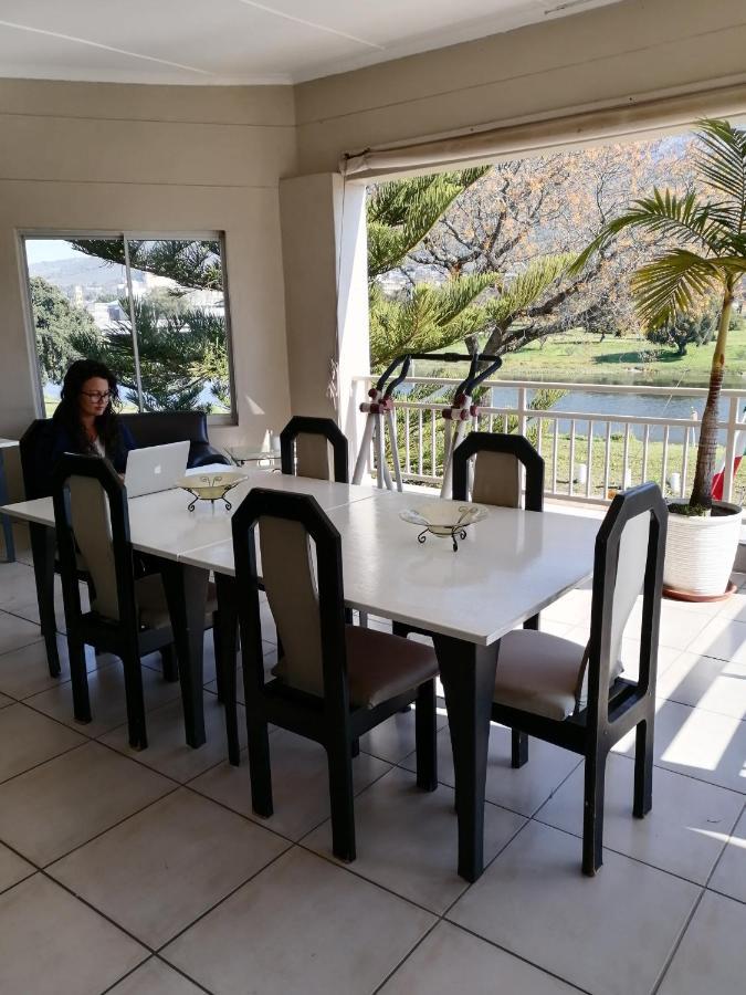 Sunset Boulevard Riverlodge Paarl Esterno foto